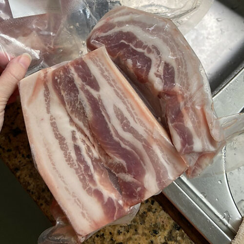 Ba Rọi Heo Hút Chân Không – Khay 800g