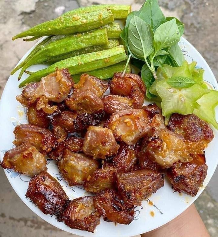 Chẳng Dừng Heo Ướp Sate – Hộp 500Gr