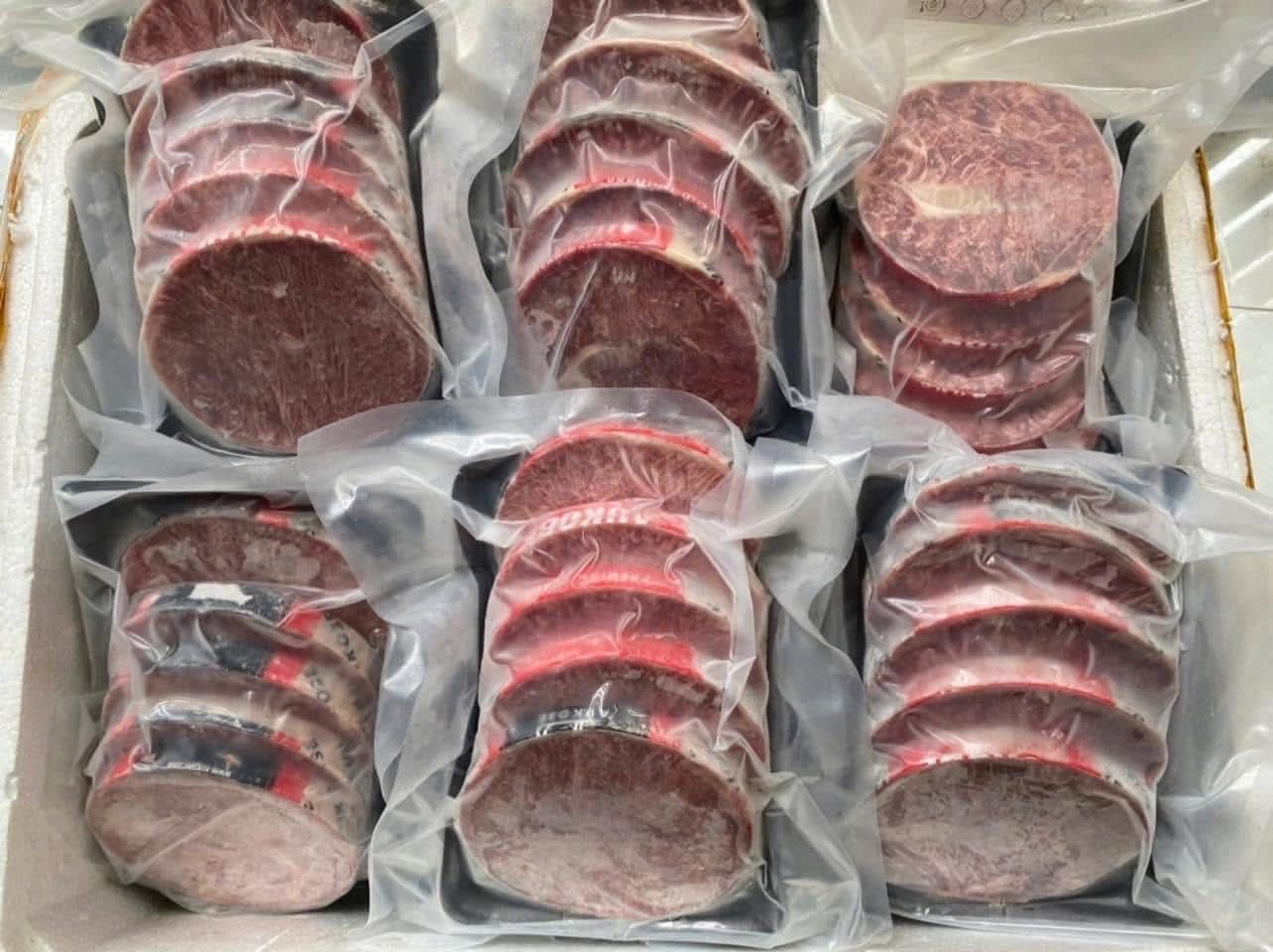 Thịt Bò AUKOBE Lõi Vai