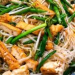 Bún Bò Xào: Món Gọn Nhẹ, Bán Chạy Buổi Trưa - Bí Quyết & Địa Điểm Ngon bun-bo-xao-mon-gon-nhe-ban-chay-buoi-trua-2