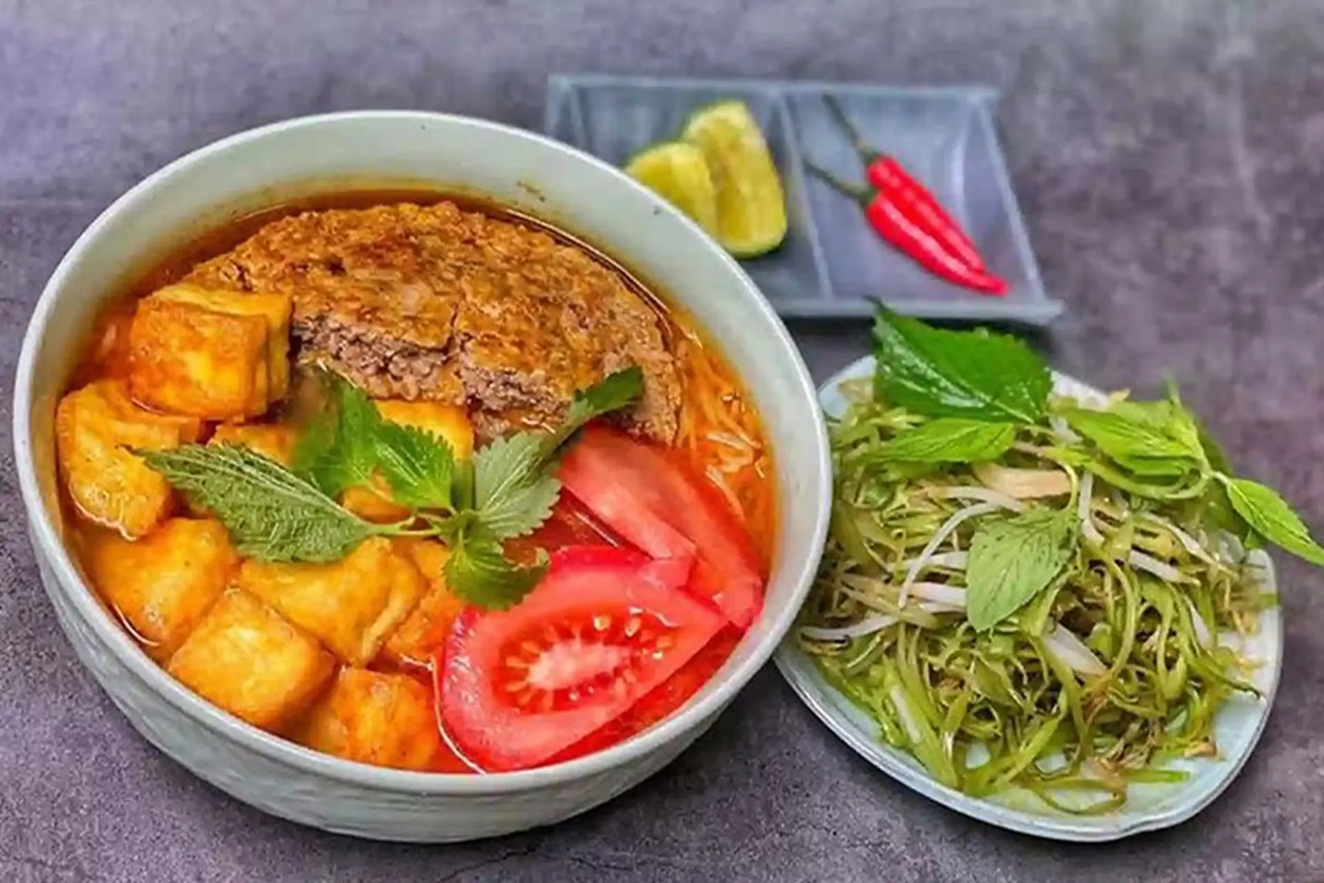 Cua Đồng Sống Xay Rêu Cua: Bí Quyết Cho Nồi Canh Ngọt Thanh, Đậm Đà Hương Vị Đồng Quê (Hướng dẫn cách nấu canh cua đồng đơn giản, thơm ngon với rêu cua, chia sẻ bí quyết để canh không bị tanh, riêu cua đóng tảng.)