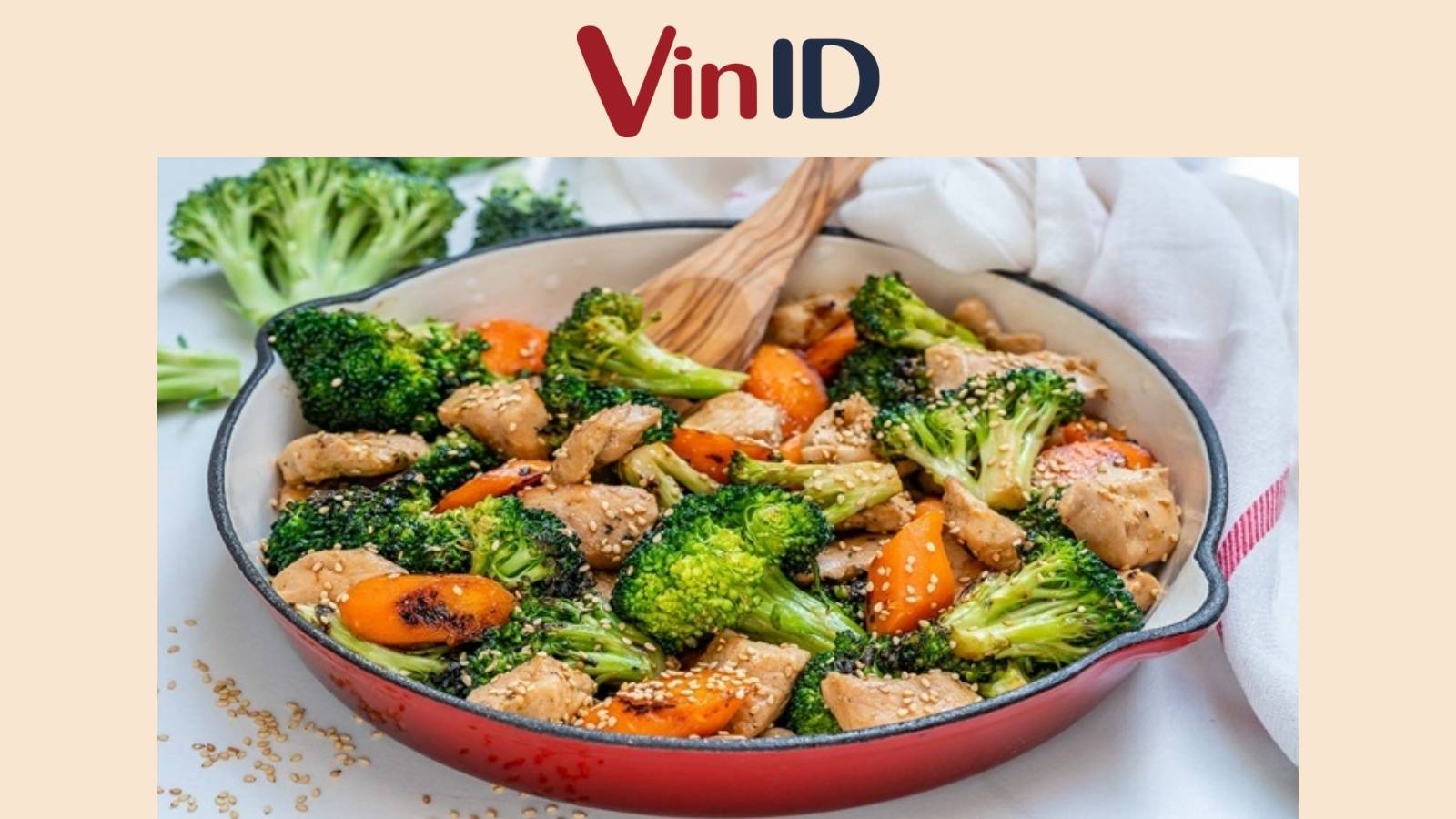 Công thức gà xào rau củ chuẩn vị cho bếp ăn tập thể: Tỷ lệ vàng và bí quyết riêng